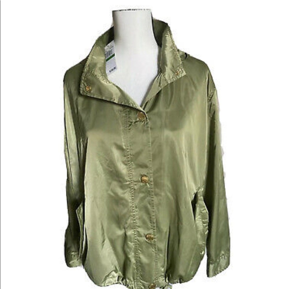 NWT! Micheal Kors jacket XL. Fits like lar…